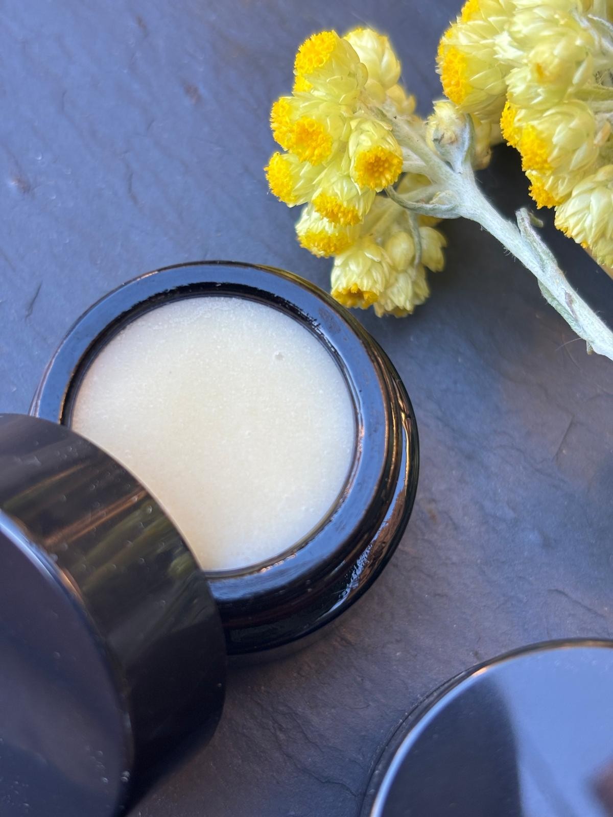 Contour Eyes and Lip