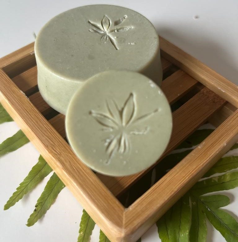 Green Clay soap with Mint, Lemon, Eucalipto and Cedar tree