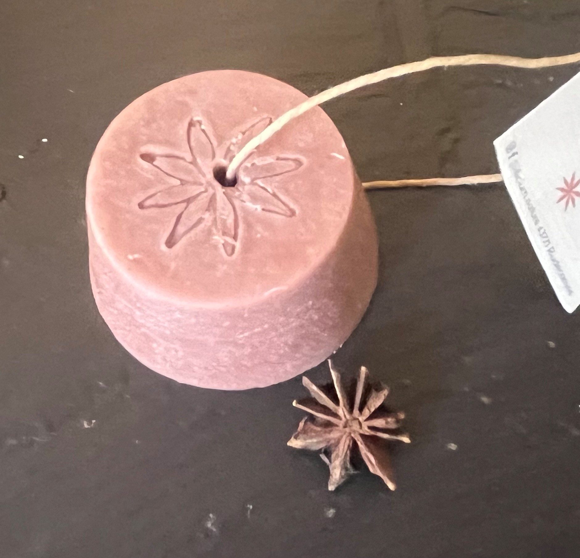 Red Solid Conditioner with Clove & Rosemary