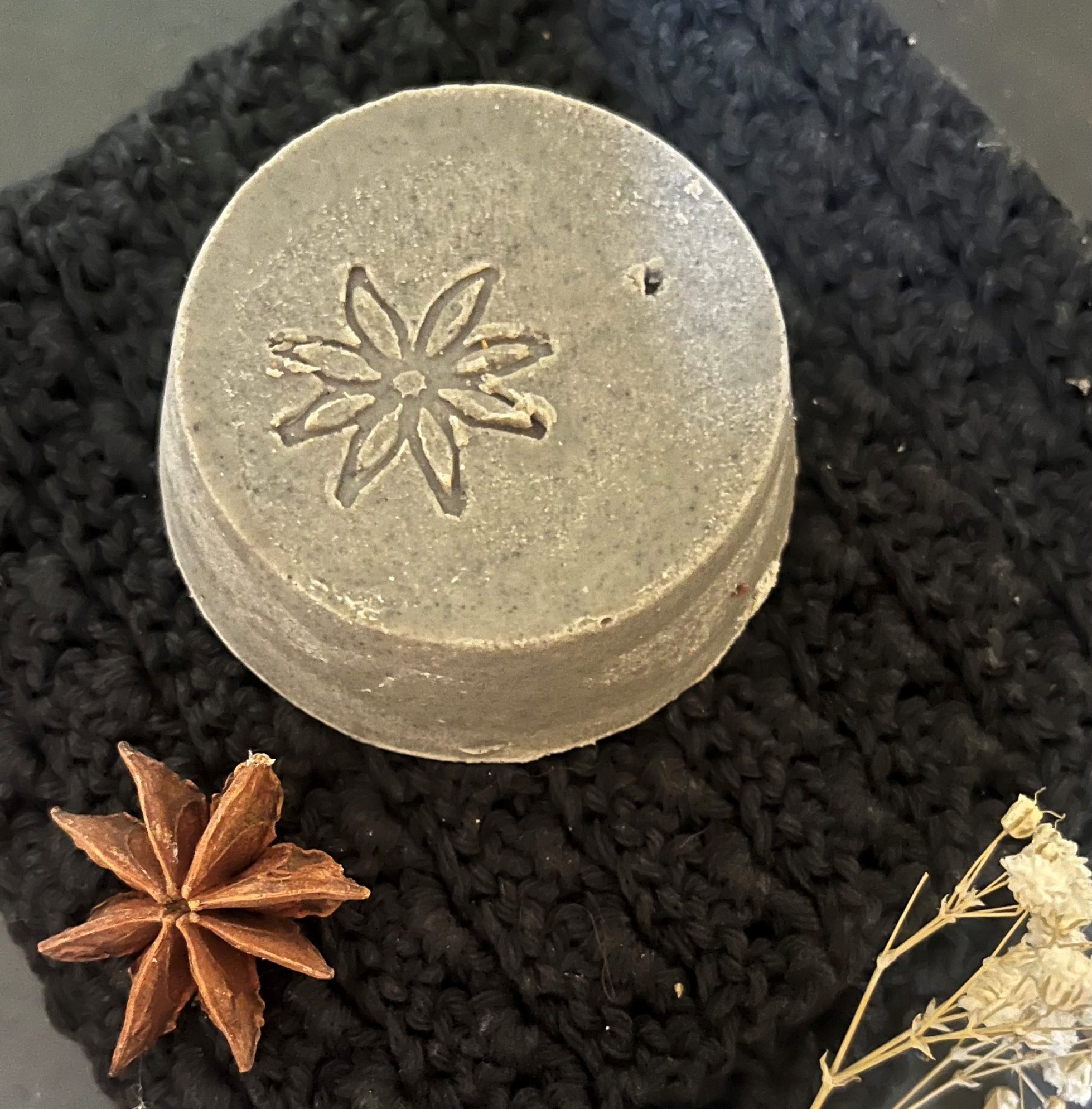 Black Clay soap with lavander, rosemary, vetiver and pachouli