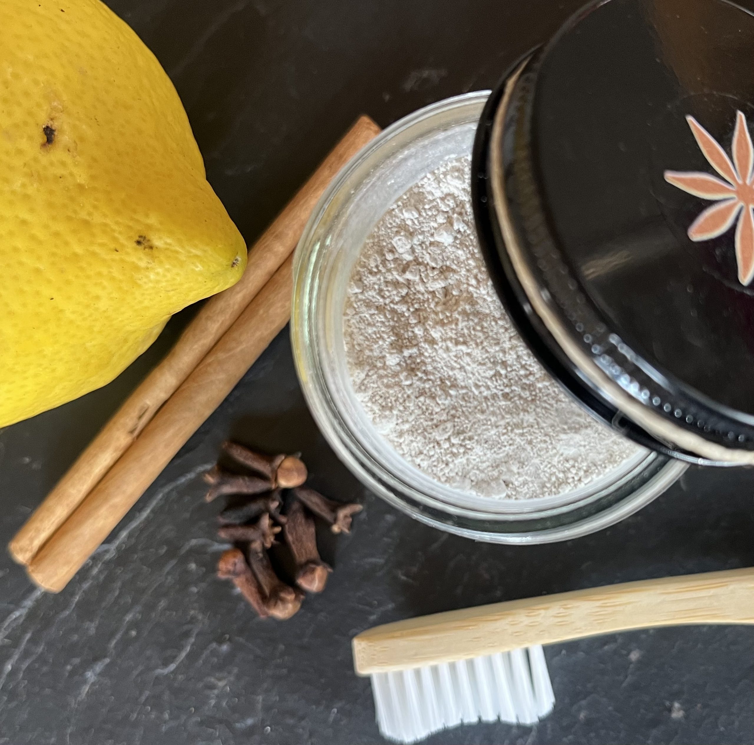 Tooth powder - Lemon, Clove & Cinnamon