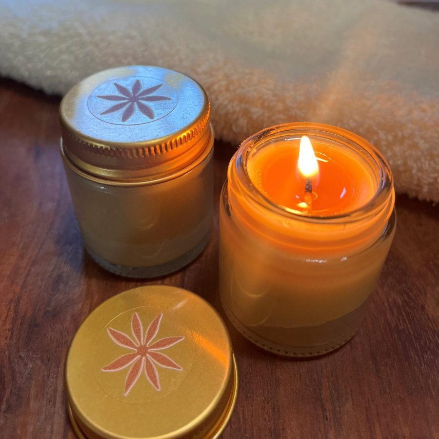 Massage candle with refreshing scent of mint, eucalipto and rosemary